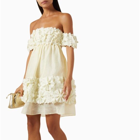 NWOT. $2950 ZIMMERMANN Harmony Applique Flower Mini Dress in Linen AU1, US4. - Picture 2 of 9